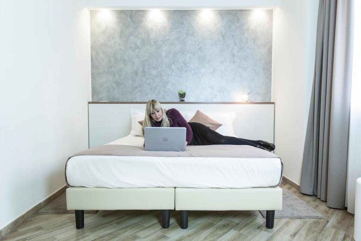 Bhl Boutique Rooms Леньяно Экстерьер фото